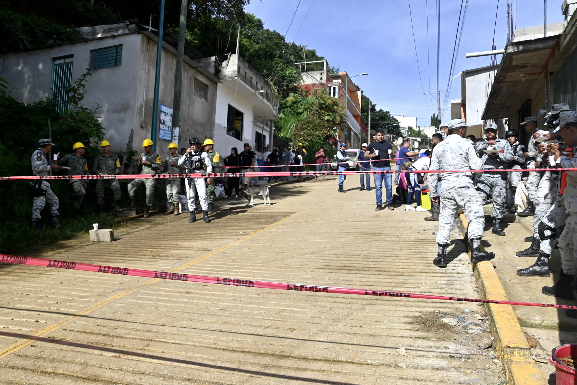 3 personas fallecidas por derrumbe ocurrido anoche en colonia de Xalapa