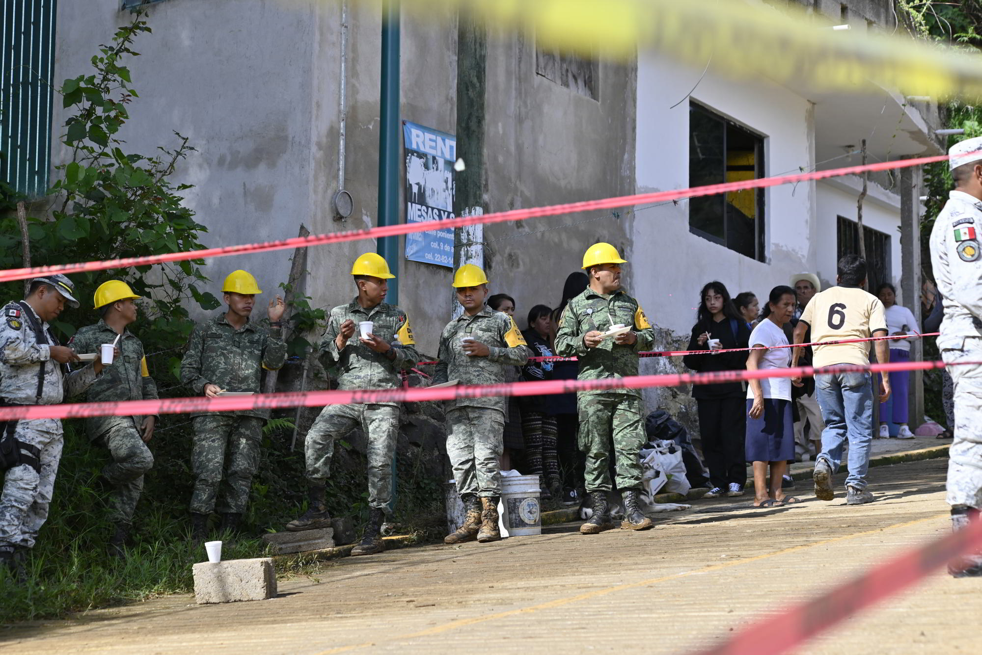 3 personas fallecidas por derrumbe ocurrido anoche en colonia de Xalapa