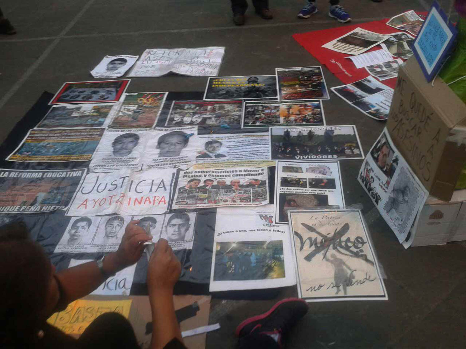 En memoria de los estudiantes normalistas de Ayotzinapa