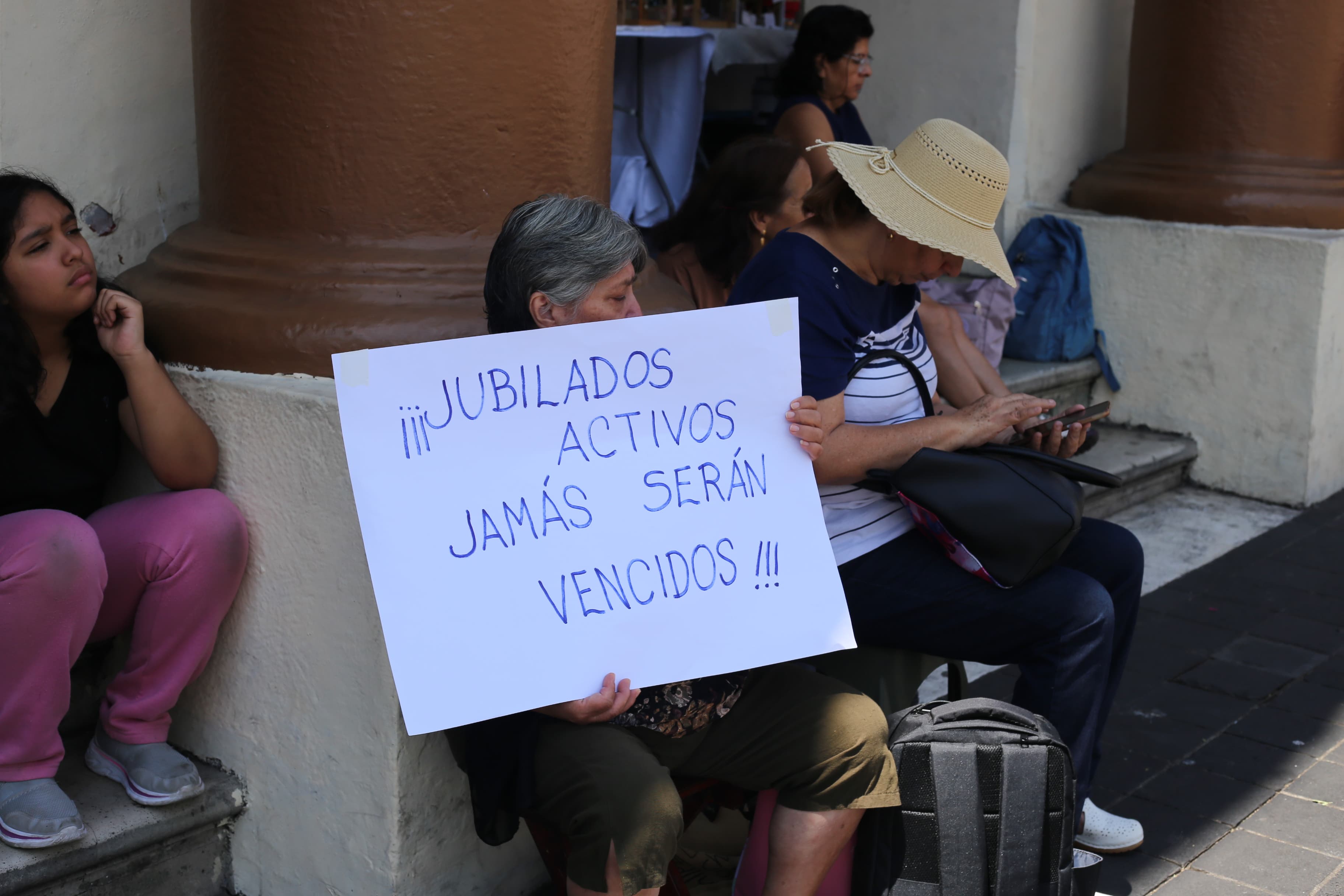 Jubilados y Pensionados del ISSSTE