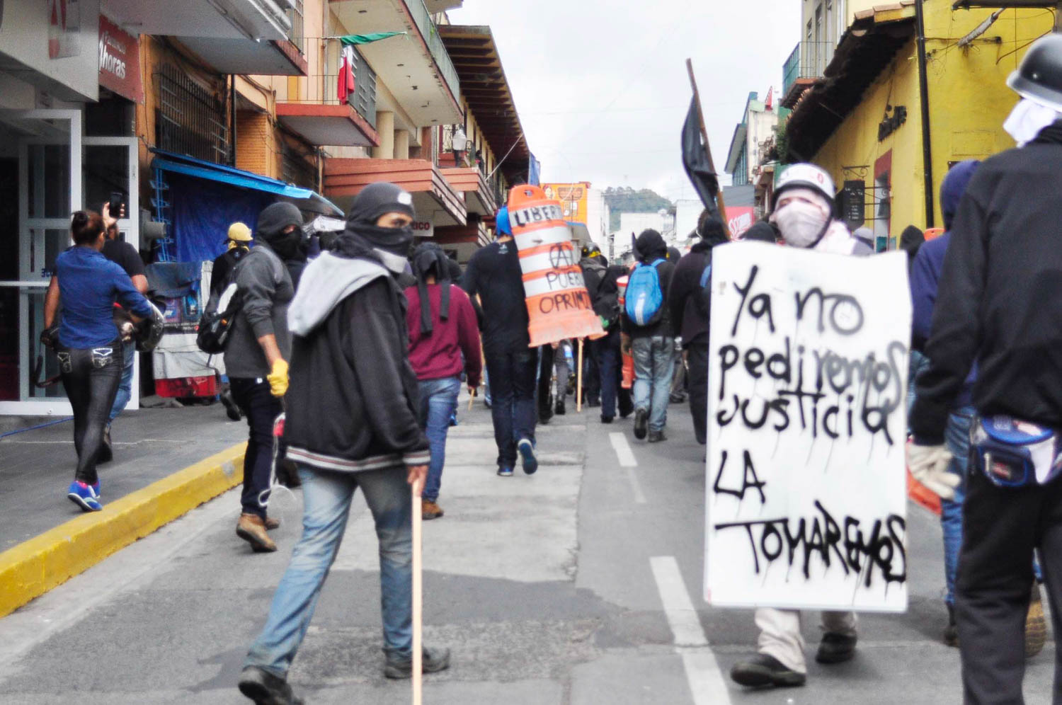 En memoria de los estudiantes normalistas de Ayotzinapa