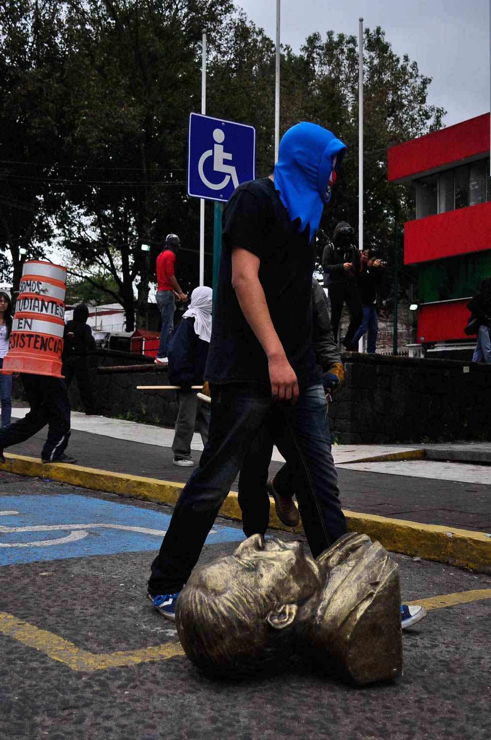 En memoria de los estudiantes normalistas de Ayotzinapa