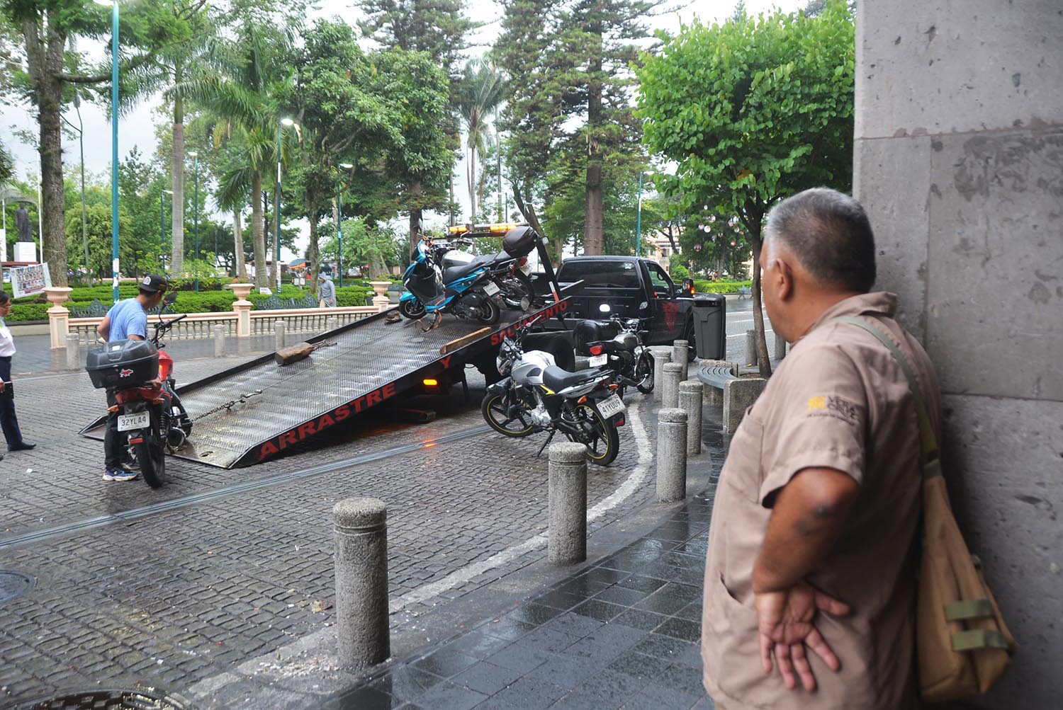 Operativo Motocicletas mal estacionada