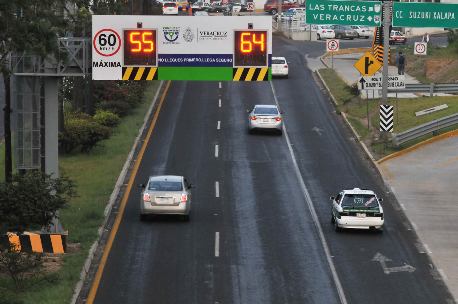 Semáforos con radar de velocidad