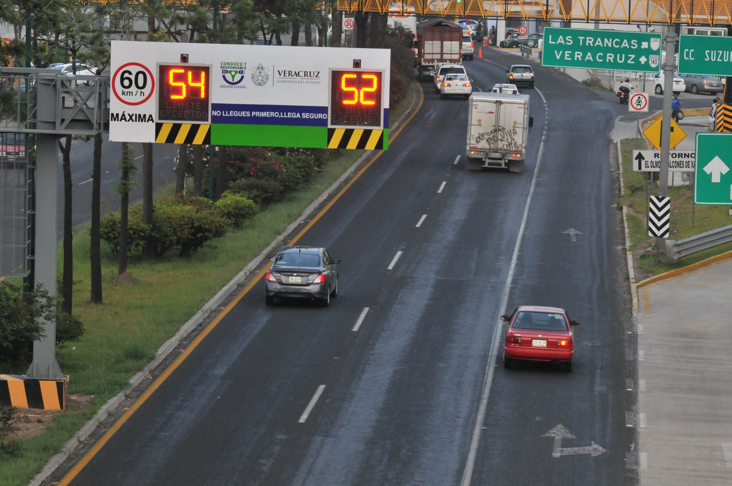 Semáforos con radar de velocidad