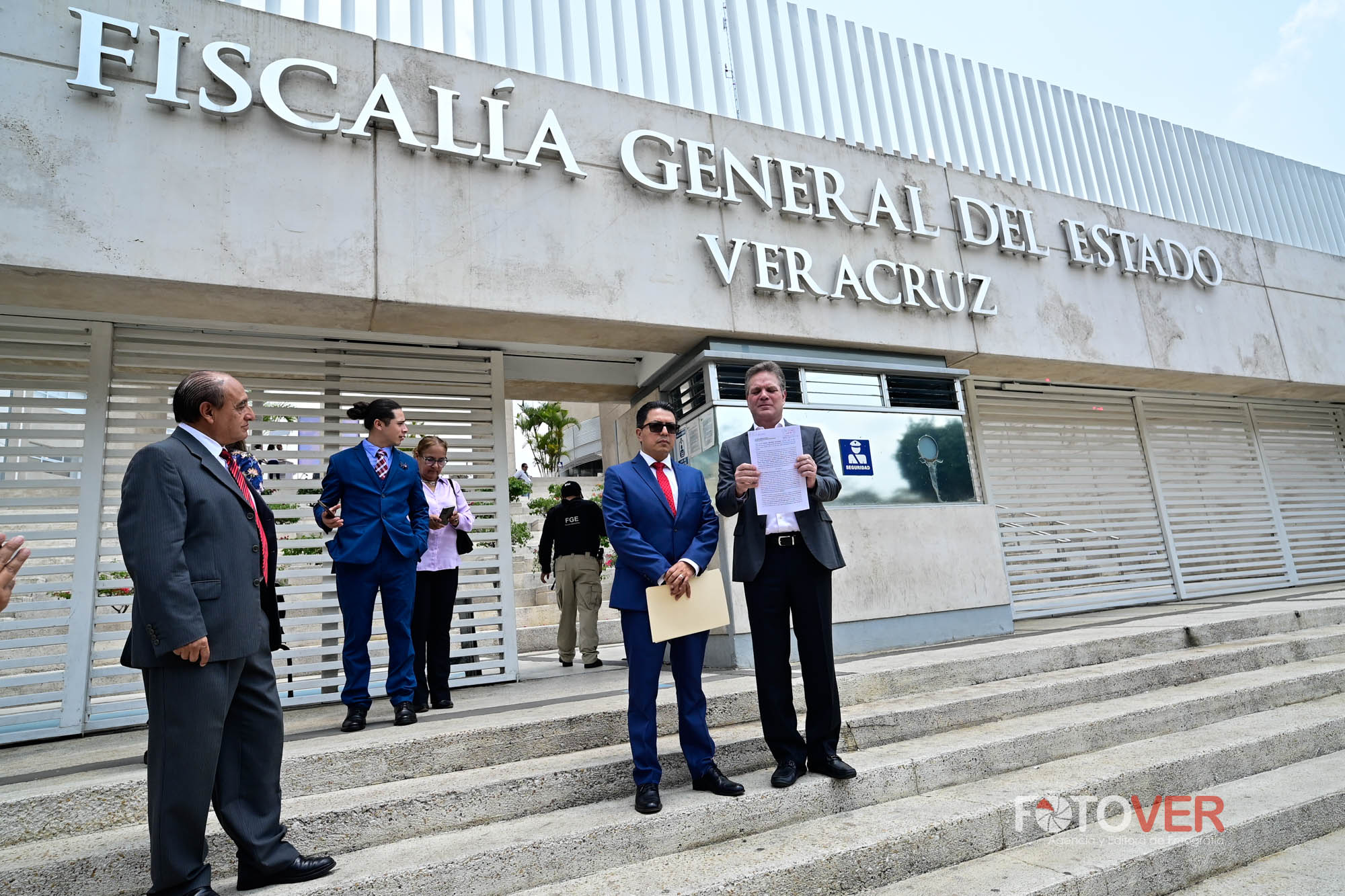 Arturo Castagné denuncia ante Fiscalía al Alcalde de Martínez con licencia, Rodrigo Calderón