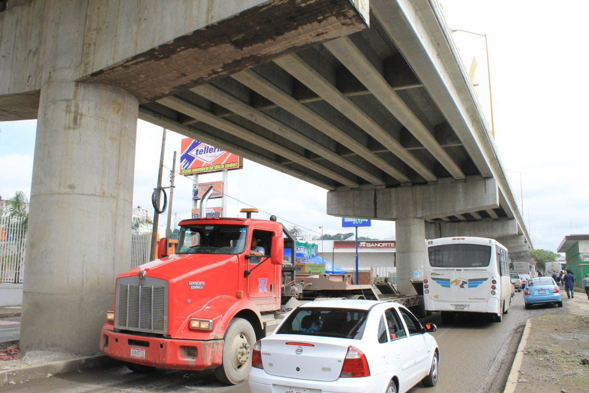 Distribuidor vial Poza Rica