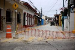 Vecinos exigen al ayuntamiento de Xalapa concluyan rehabilitación y reparen los daños que han dejado los trabajos de Santos Degollado