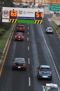 Semáforos con radar de velocidad