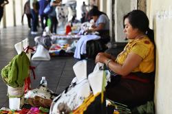 Mujeres Indigenas artesanas