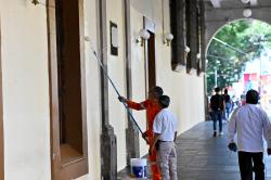 Pintan edificio palacio de gobierno