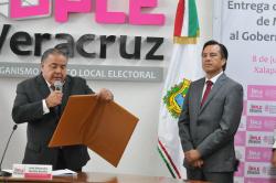 Entrega el OPLE Constancia de mayoría, como gobernador del estado, a Cuitláhuac García